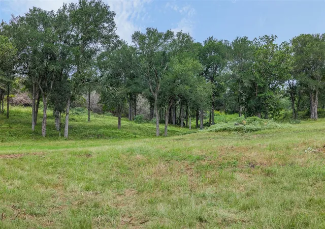Photo 4 of House for sale at 401 Fm 672, Dale, TX 78616 | MLS# 8053453 | Listing updated on 2026-08-28