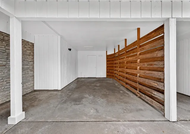 2nd image of 7711 Watson St #B, Austin, TX 78757 | MLS# 1405214