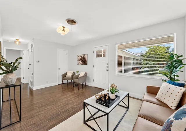 5th image of 7711 Watson St, Austin, TX 78757