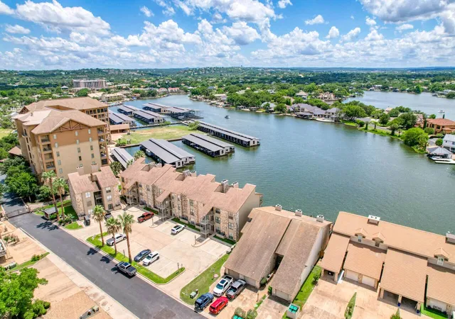 Homes for sale in Horseshoe Bay, TX | 1100 The Cape Rd, Horseshoe Bay, TX 78657 | Houzeo