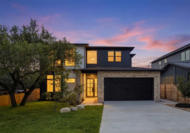 2nd image of 18303 Lake Oaks Dr, Jonestown, TX 78645 | MLS# 2391068