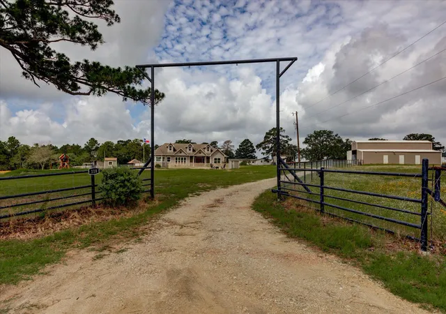 2nd image of 118 Saddle Ct, Bastrop, TX 78602 | MLS# 6206302