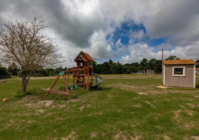 4th image of 118 Saddle Ct, Bastrop, TX 78602 | MLS# 6206302