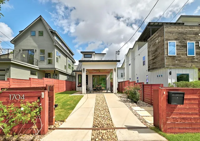 Photo 2 of Single family home for sale at 1704 E 13th Street #B, Austin, TX 78702 | MLS# 4175332 | Listing updated on 2026-08-29