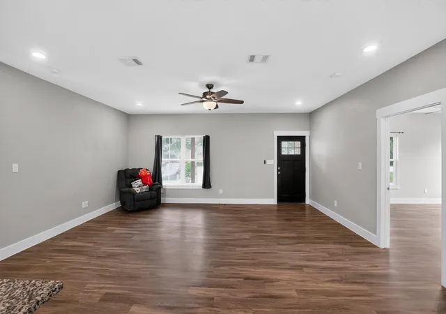 4th image of 403 Lynch St, Smithville, TX 78957 | MLS# 6518204