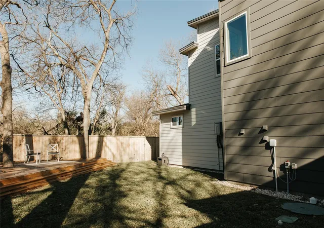 Photo 2 of Single family home for sale at 1128 Walton Ln #2, Austin, TX 78721 | MLS# 8362481 | Listing updated on 2026-08-02