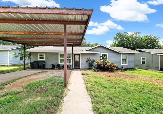Homes for sale in Rockdale, TX | 720 Dyer St, Rockdale, TX 76567 | MLS# 7475025