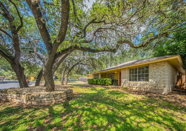 4th image of 4504 Langtry Ln, Austin, TX 78749 | MLS# 5835724