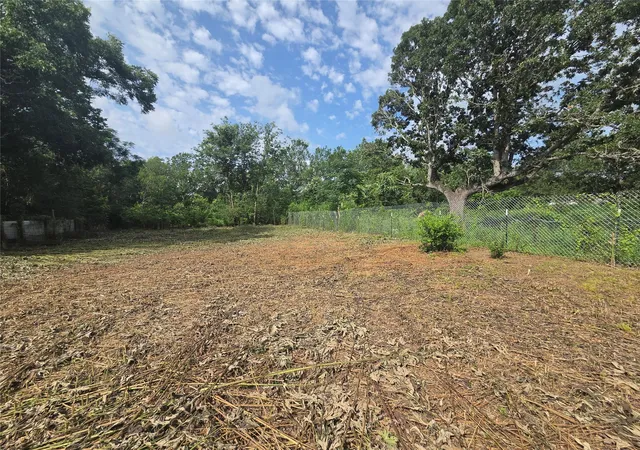 4th image of 327 Houston Elgin, Tx 78621 St, Elgin, TX 78621 | MLS# 1101761