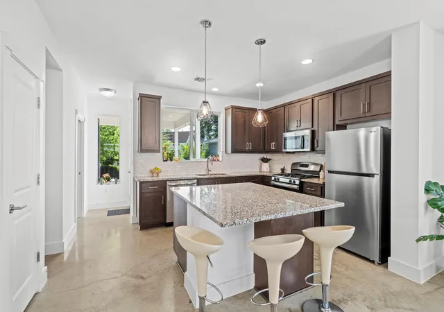Photo 2 of Single family home for sale at 1705b Perez St, Austin, TX 78721 | MLS# 1644195 | Listing updated on 2026-08-23