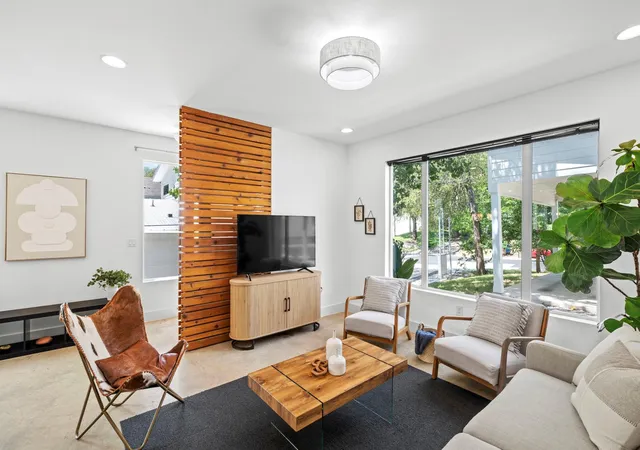 Photo 2 of Single family home for sale at 1705b Perez St, Austin, TX 78721 | MLS# 1644195 | Listing updated on 2026-08-23