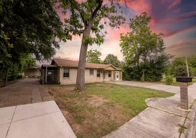 Photo 1 of Single family home for sale at 1303 Haynes St, San Marcos, TX 78666 | MLS# 6352827 | Listing updated on 2026-08-13