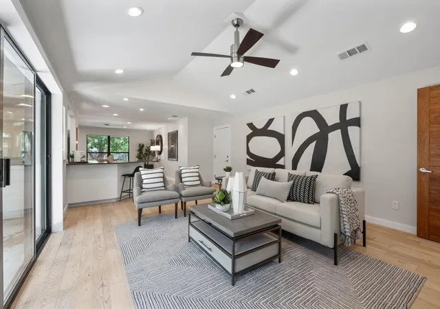 Photo 2 of Single family home for sale at 2611 E Side Dr, Austin, TX 78704 | MLS# 1278527 | Listing updated on 2026-10-09