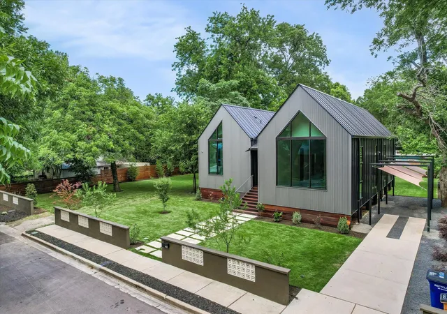 Photo 1 of Single family home for sale at 4515 And 4517 Ave D, Austin, TX 78751 | MLS# 2285413 | Listing updated on 2026-08-23