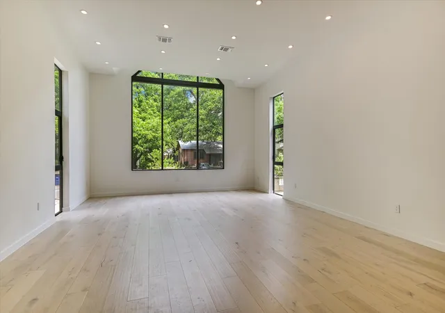 Photo 2 of Single family home for sale at 4515 And 4517 Ave D, Austin, TX 78751 | MLS# 2285413 | Listing updated on 2026-08-23