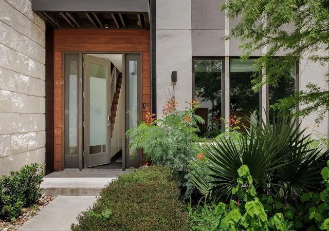 2nd image of 3100 Menchaca Rd #11, Austin, TX 78704 | MLS# 2204080