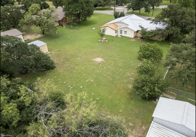 Homes for sale in Kingsland, TX | 301 Reven Acres Dr, Kingsland, TX 78639 | MLS# 1117391