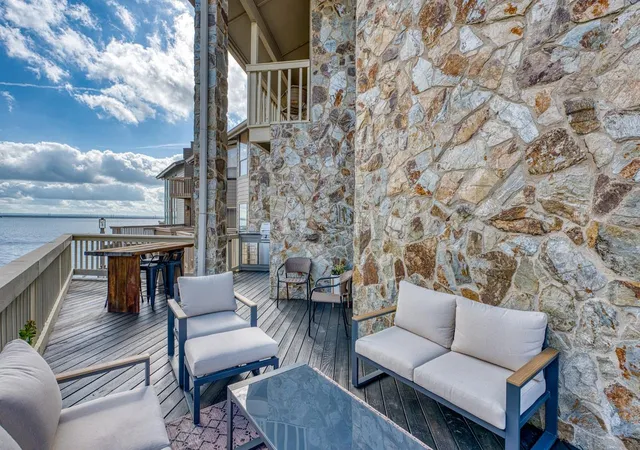 4th image of 1101 The Cape Rd, Horseshoe Bay, TX 78657