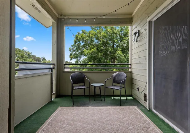 Listing Photo 2 - Condo for sale in building located at 506 W San Antonio St, San Marcos, TX 78666 - Unit #205
