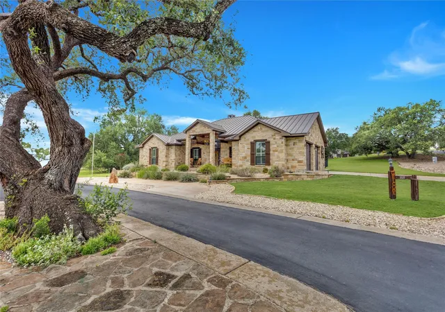 Homes for sale in Horseshoe Bay, TX | 101 Fox Fur, Horseshoe Bay, TX 78657 | MLS# 2958927