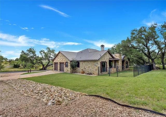 Homes for sale in Horseshoe Bay, TX | 101 Fox Fur, Horseshoe Bay, TX 78657 | MLS# 2958927