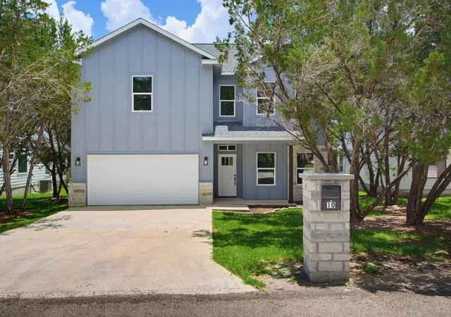 Homes for sale in Wimberley, TX | 10 Honeysuckle Ln, Wimberley, TX 78676 | MLS# 5306308