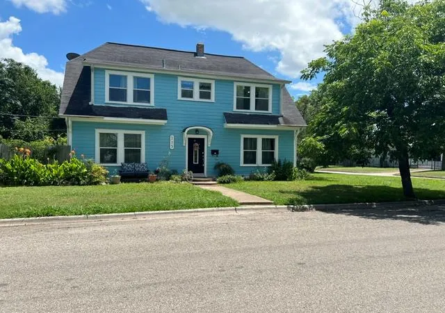 Photo 2 of Single family home for sale at 215 W 7th Street, Taylor, TX 76574 | MLS# 5573633 | Listing updated on 2026-08-22