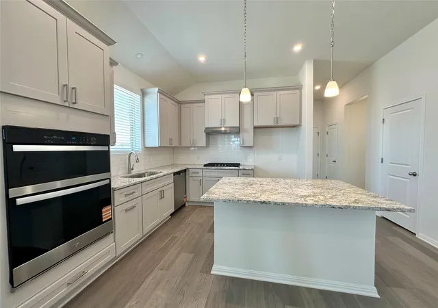 Photo 3 of Single family home for sale at 541 Porter Country Pkwy, Buda, TX 78610 | MLS# 7271918 | Listing updated on 2026-10-06