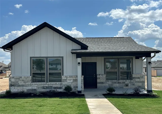 Photo 1 of Single family home for sale at 557 Porter Country Pkwy, Buda, TX 78610 | MLS# 4023319 | Listing updated on 2026-10-06