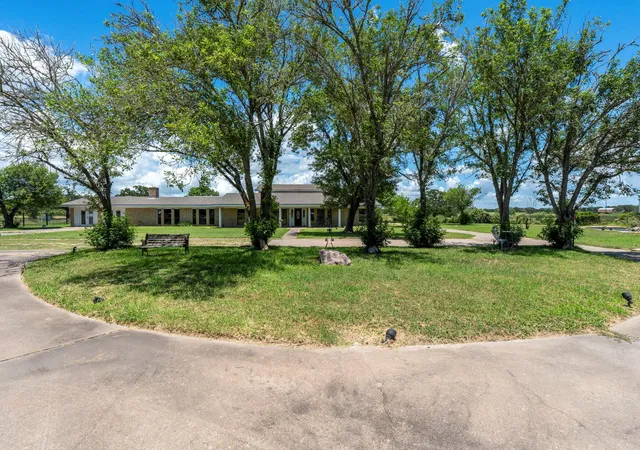 Homes for sale in Giddings, TX | 3345 E Austin St, Giddings, TX 78942 | MLS# 5657010