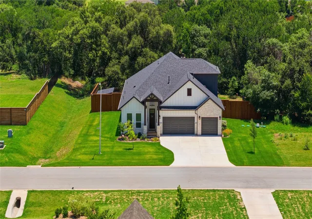 Photo 2 of Single family home for sale at 150 Mcnaughton Dr, Liberty Hill, TX 78642 | MLS# 8230942 | Listing updated on 2026-10-02