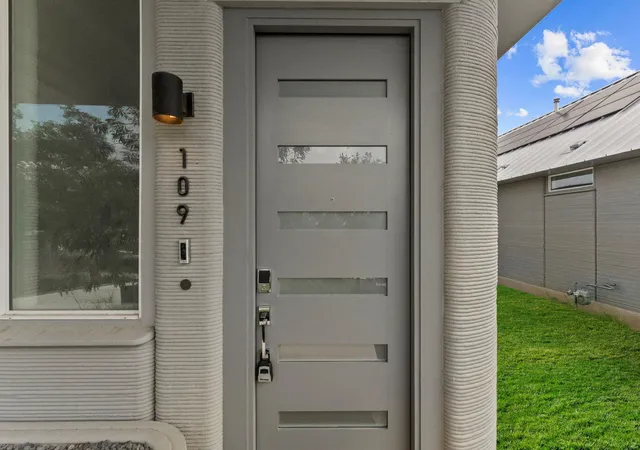 Photo 3 of Single family home for sale at 109 Rough Crk Rd, Georgetown, TX 78628 | MLS# 2287326 | Listing updated on 2026-07-27