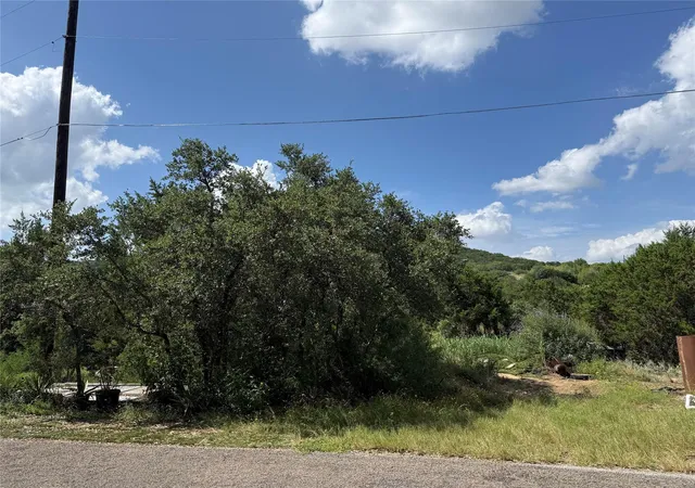 1st image of 18402 Roundrock Rd, Jonestown, TX 78645 | MLS# 4397806