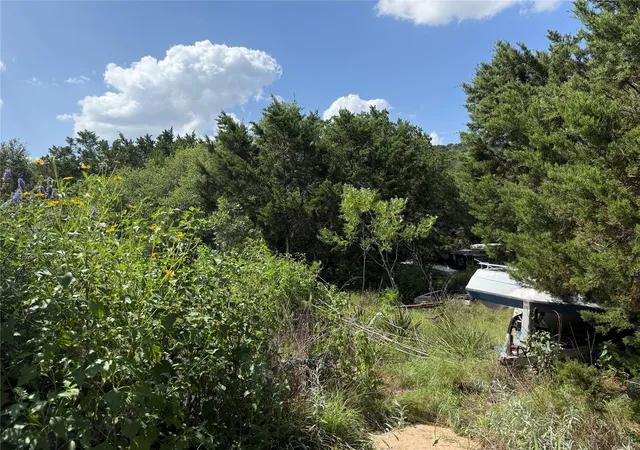 4th image of 18402 Roundrock Rd, Jonestown, TX 78645 | MLS# 4397806