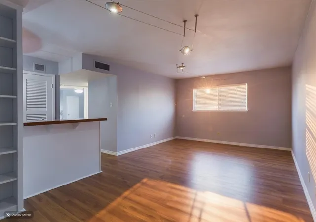 2nd image of 4306Th Ave A Ave, Austin, TX 78751