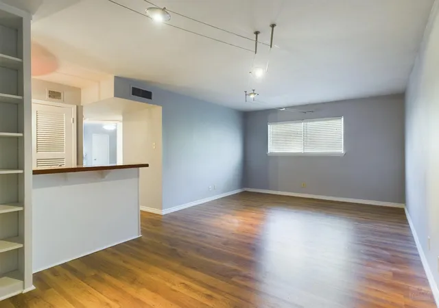 3rd image of 4306Th Ave A Ave, Austin, TX 78751