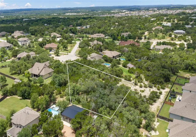 2nd image of 179 Shawnee Trl, Dripping Springs, TX 78620 | MLS# 4470857