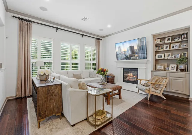 Photo 4 of Single family home for sale at 12321 Edenvale Path, Austin, TX 78732 | MLS# 5455847 | Listing updated on 2026-08-01