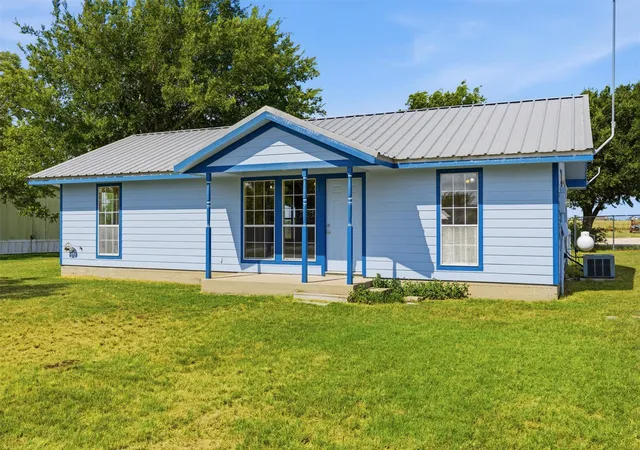 2nd image of 240 Park Meadow Dr, Jarrell, TX 76537 | MLS# 1977108