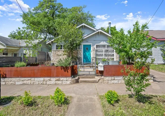 Photo 1 of Single family home for sale at 1184 Navasota St, Austin, TX 78702 | MLS# 1966403 | Listing updated on 2026-08-28