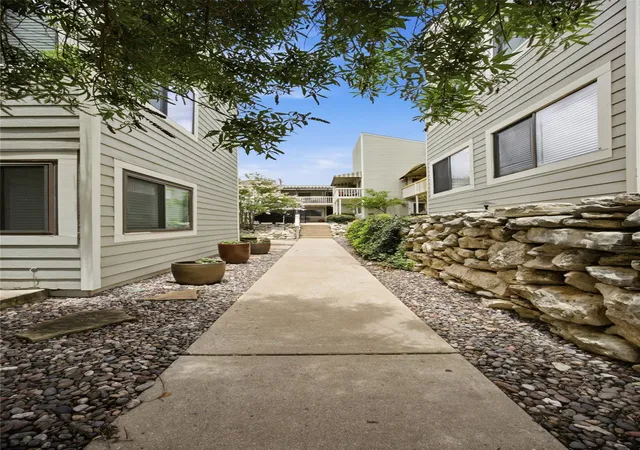 4th image of 5801 Thunderbird St #B-22, Lago Vista, TX 78645 | MLS# 2684337