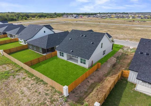 Photo 3 of Single family home for sale at 564 Gus Loop, Georgetown, TX 78626 | MLS# 5366619 | Listing updated on 2026-10-09
