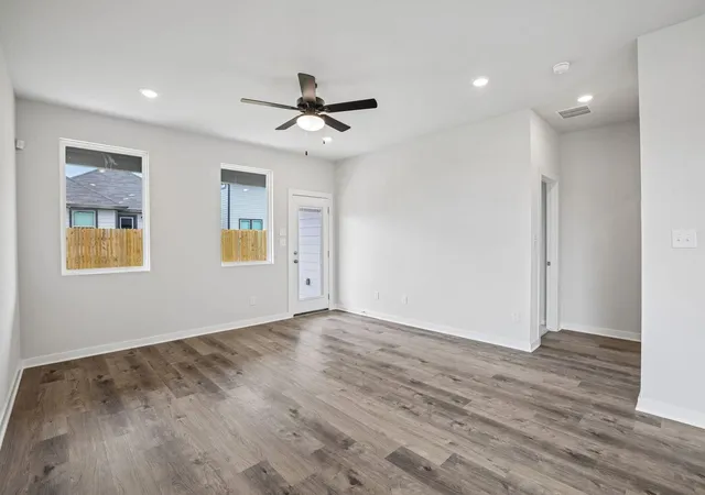 Photo 4 of Single family home for sale at 138 Hornet St, Elgin, TX 78621 | MLS# 6262102 | Listing updated on 2026-10-08