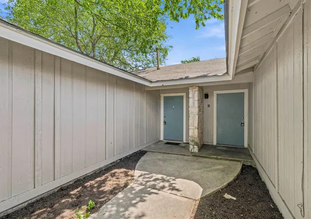 3rd image of 2401 Burleson Rd, Austin, TX 78741 | MLS# 1275105
