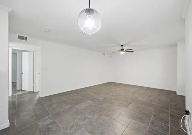 2nd image of 501 W 26Th St, Austin, TX 78705