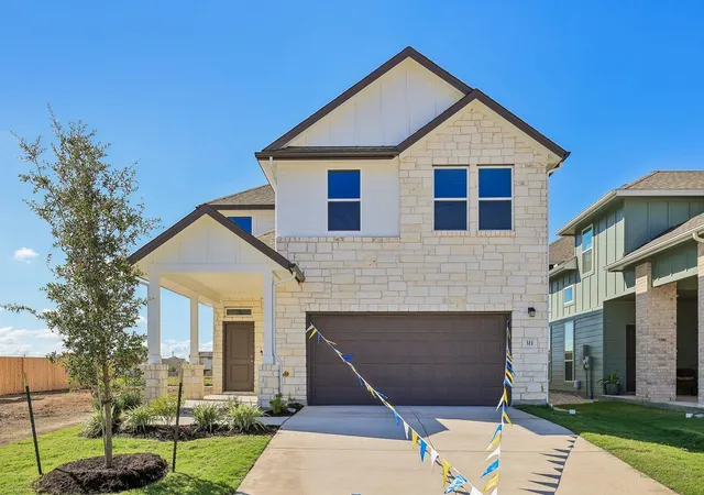 Photo 1 of Single family home for sale at 311 Young St, Lockhart, TX 78644 | MLS# 5045452 | Listing updated on 2026-10-23