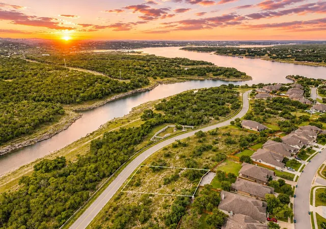 4th image of 7508 Tessera Pkwy, Lago Vista, TX 78645 | MLS# 8575327