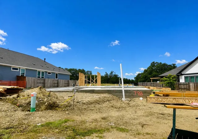 1st image of 798 Sage Thrasher Cir, Dripping Springs, TX 78620 | MLS# 5789092
