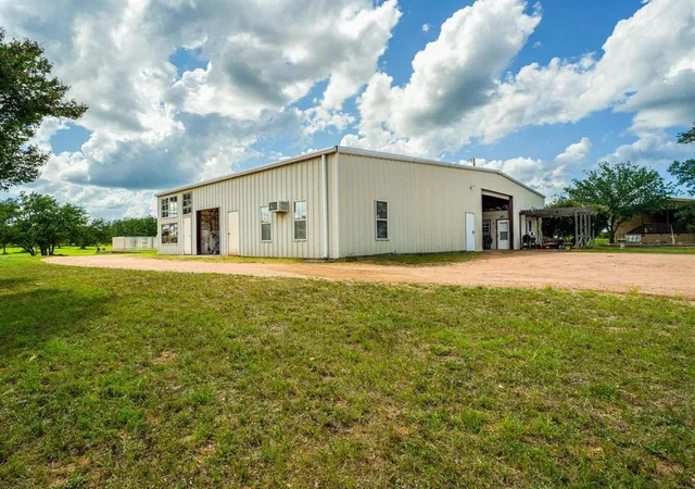 Photo 4 of Single family home for sale at 8963 W Ranch Rd 1431, Buchanan Dam, TX 78609 | MLS# 2719537 | Listing updated on 2026-08-07
