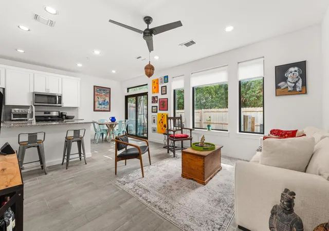2nd image of 6409 Berkman Dr #9, Austin, TX 78723 | MLS# 1100575